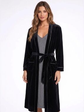 Valerie Steven’s Robe - Size M